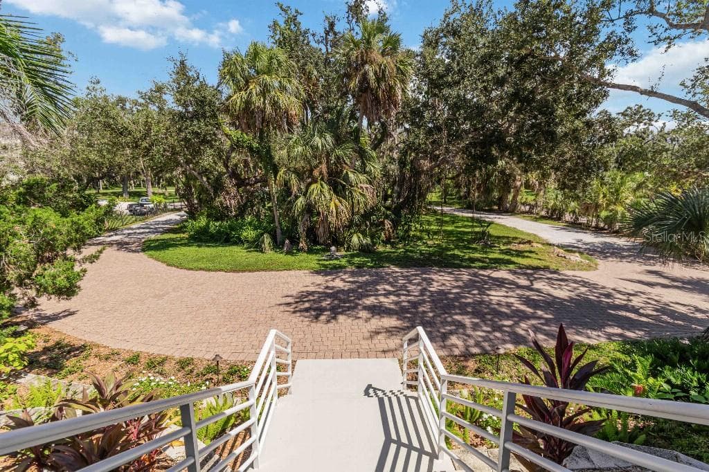 Single Family Residence at 6511 BAYSHORE RD, PALMETTO, photo 6 of 48