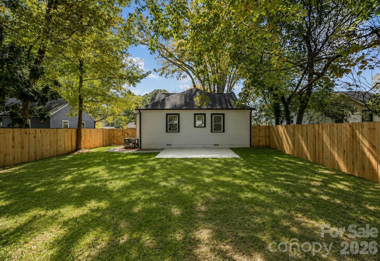 Single Family Residence at 2104 St Mark Street, Charlotte, photo 13 of 15
