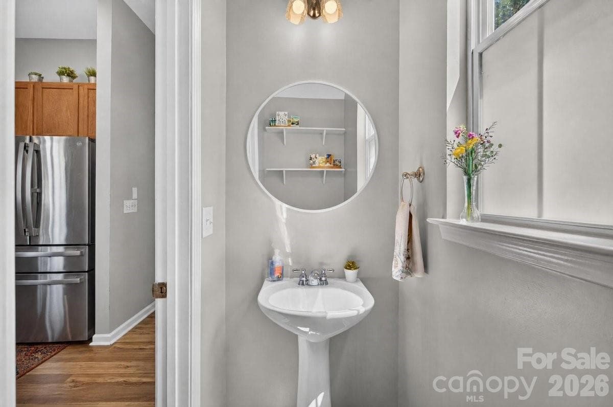 Single Family Residence at 1308 Rising Oak Drive, Charlotte, photo 12 of 31