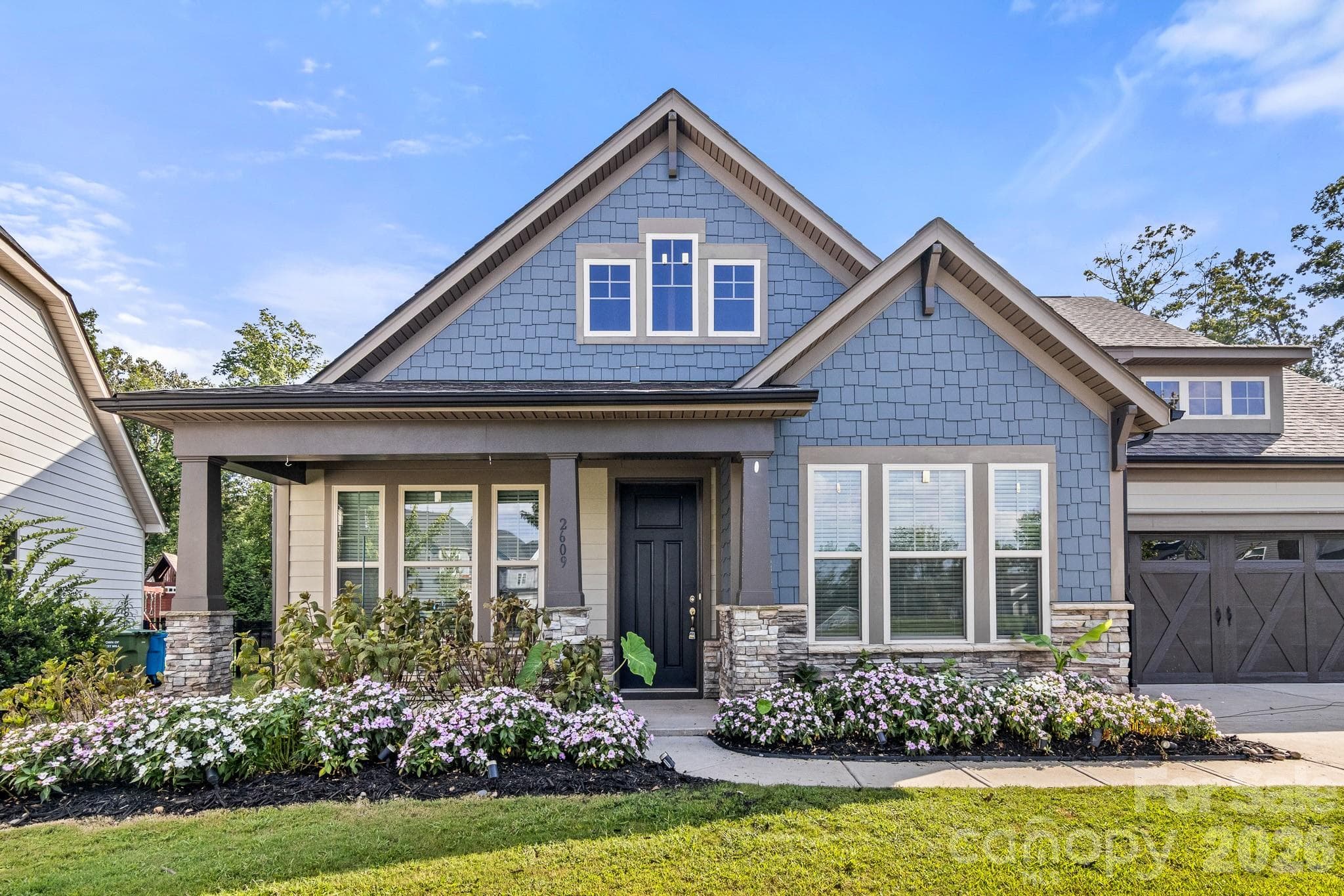 Single Family Residence at 2609 Suffolk Place, Fort Mill, photo 2 of 47