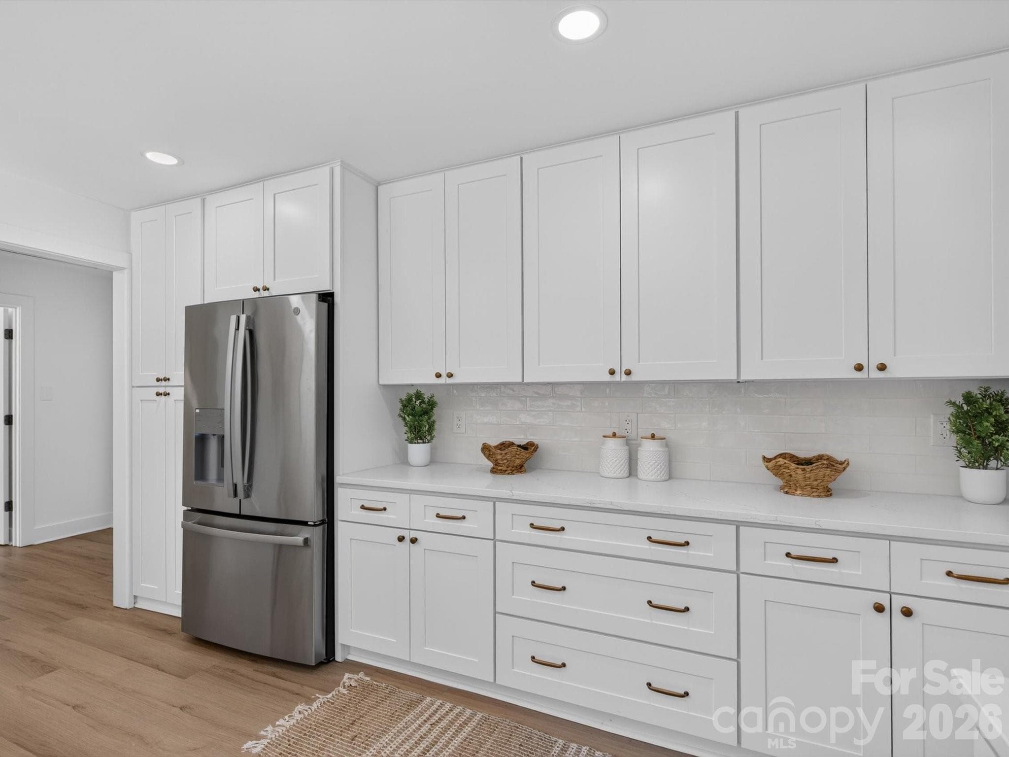 Sleek Cabinetry. Timeless style. - 2532 Sam Newell Road, Matthews
