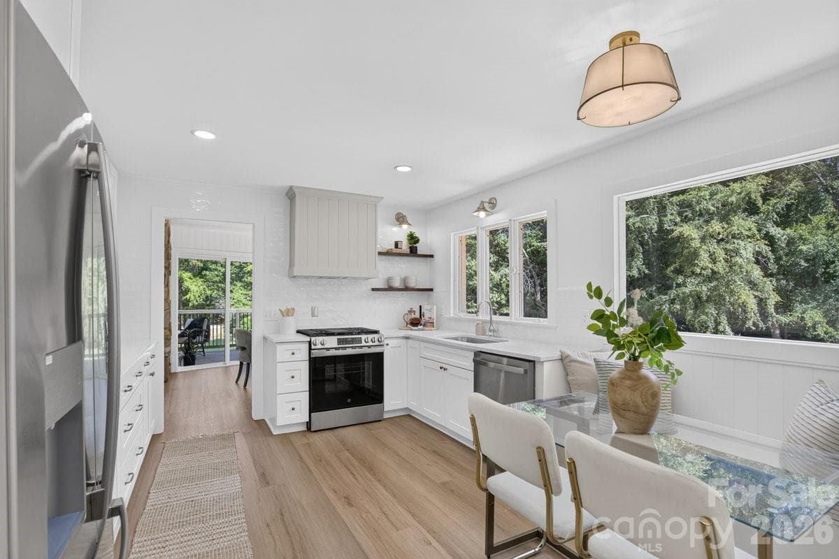 Single Family Residence at 2532 Sam Newell Road, Matthews, photo 17 of 48