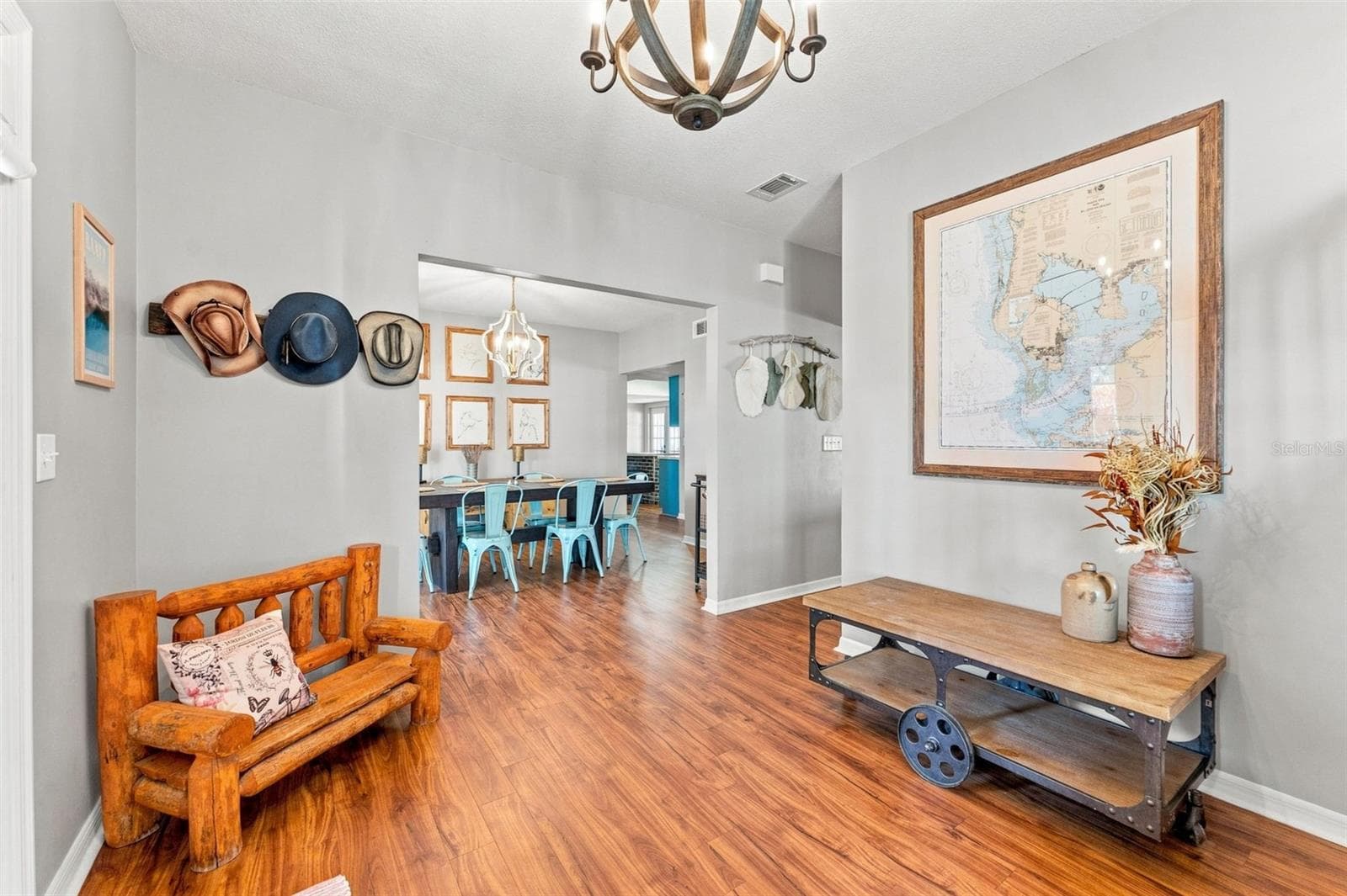 Inviting Foyer - 15622 INDIAN QUEEN DR, ODESSA