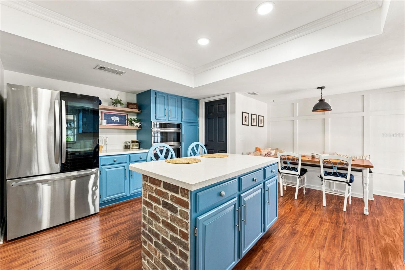 Bright & Inviting Kitchen - 15622 INDIAN QUEEN DR, ODESSA