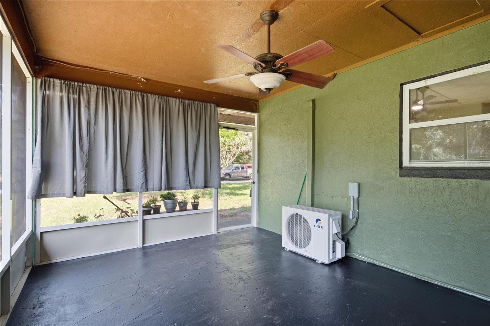 Single Family Residence at 19791 SE 110TH CT, INGLIS, photo 21 of 37