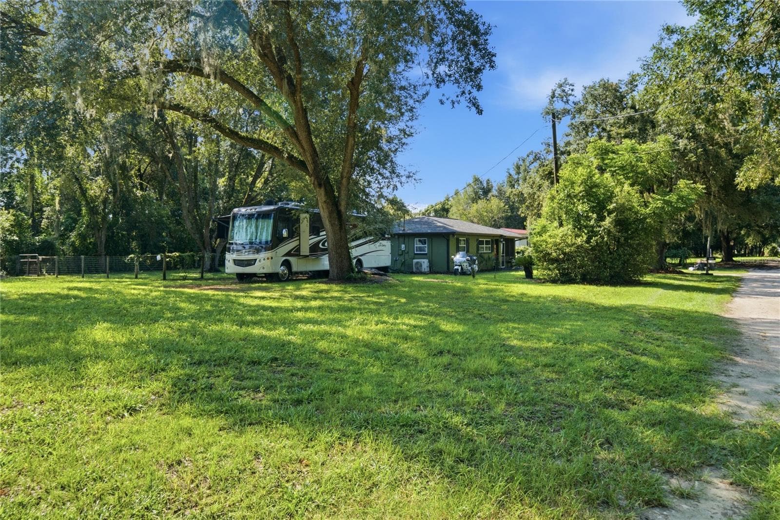 Single Family Residence at 19791 SE 110TH CT, INGLIS, photo 33 of 37