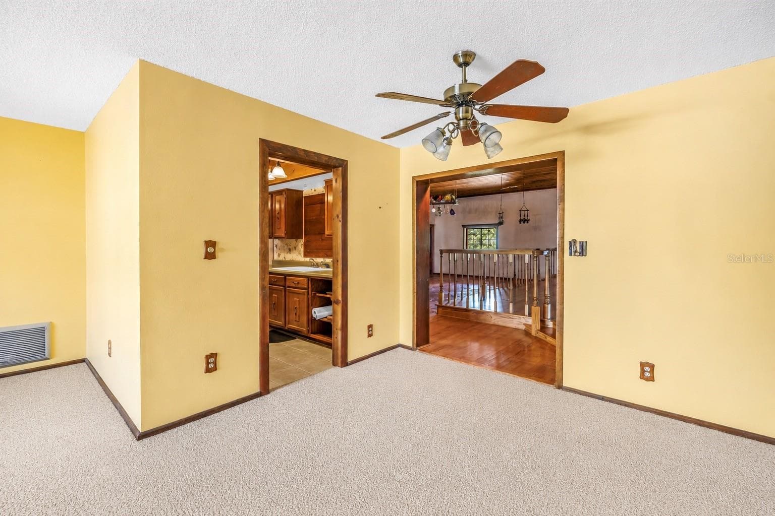 Single Family Residence at 10657 DEL PRADO DR E, LARGO, photo 25 of 76