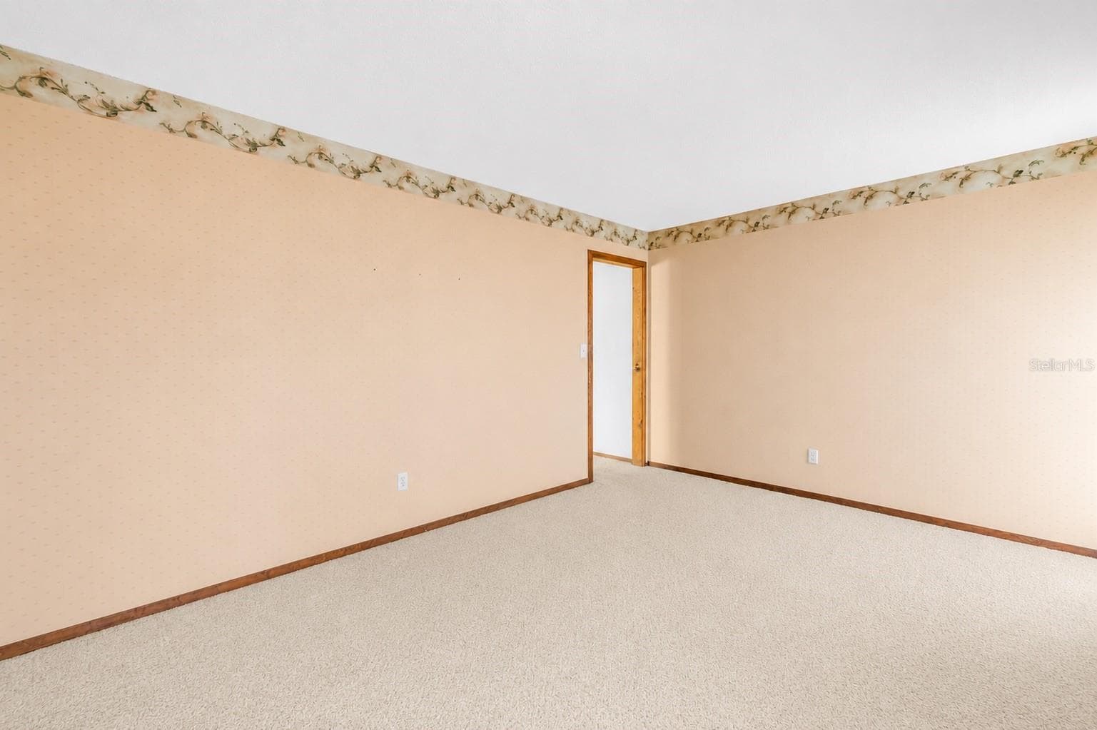 Single Family Residence at 10657 DEL PRADO DR E, LARGO, photo 33 of 76