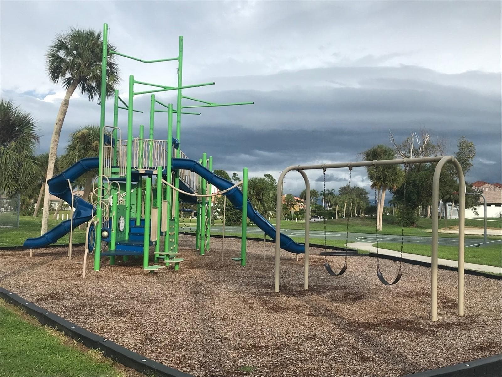 PC BEACH PARK - 123 POINSETTIA CIR NE, PORT CHARLOTTE