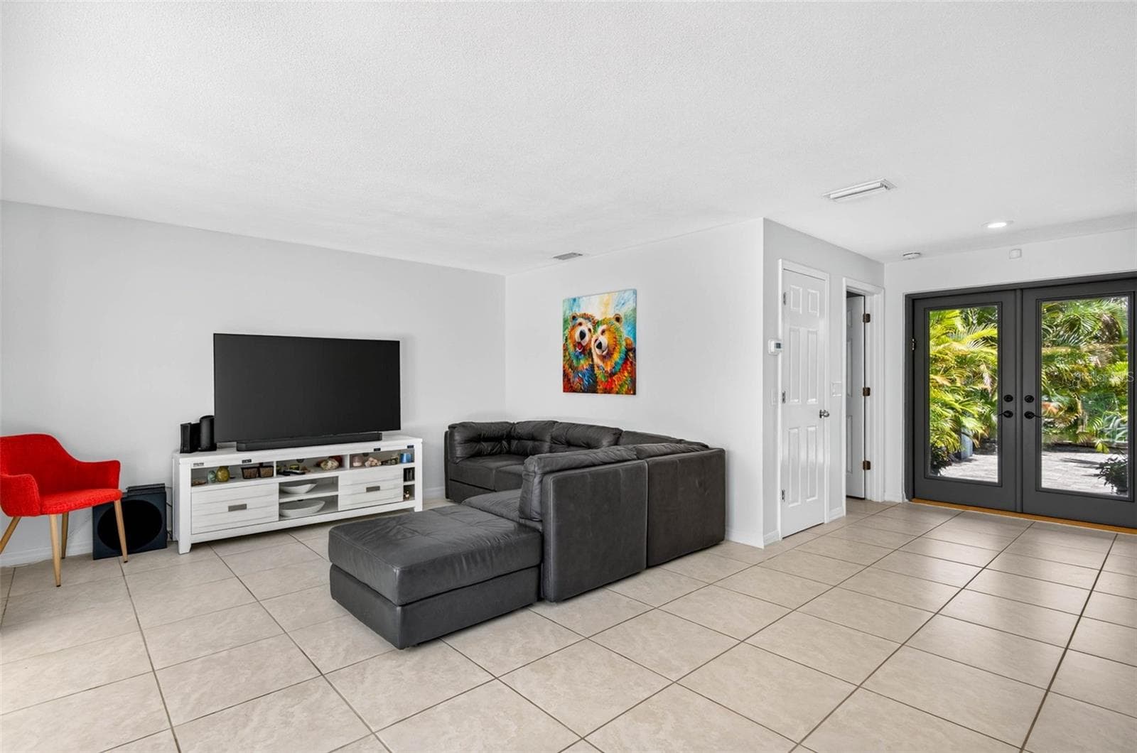 Spacious Family Room - 114 12TH ST, BELLEAIR BEACH