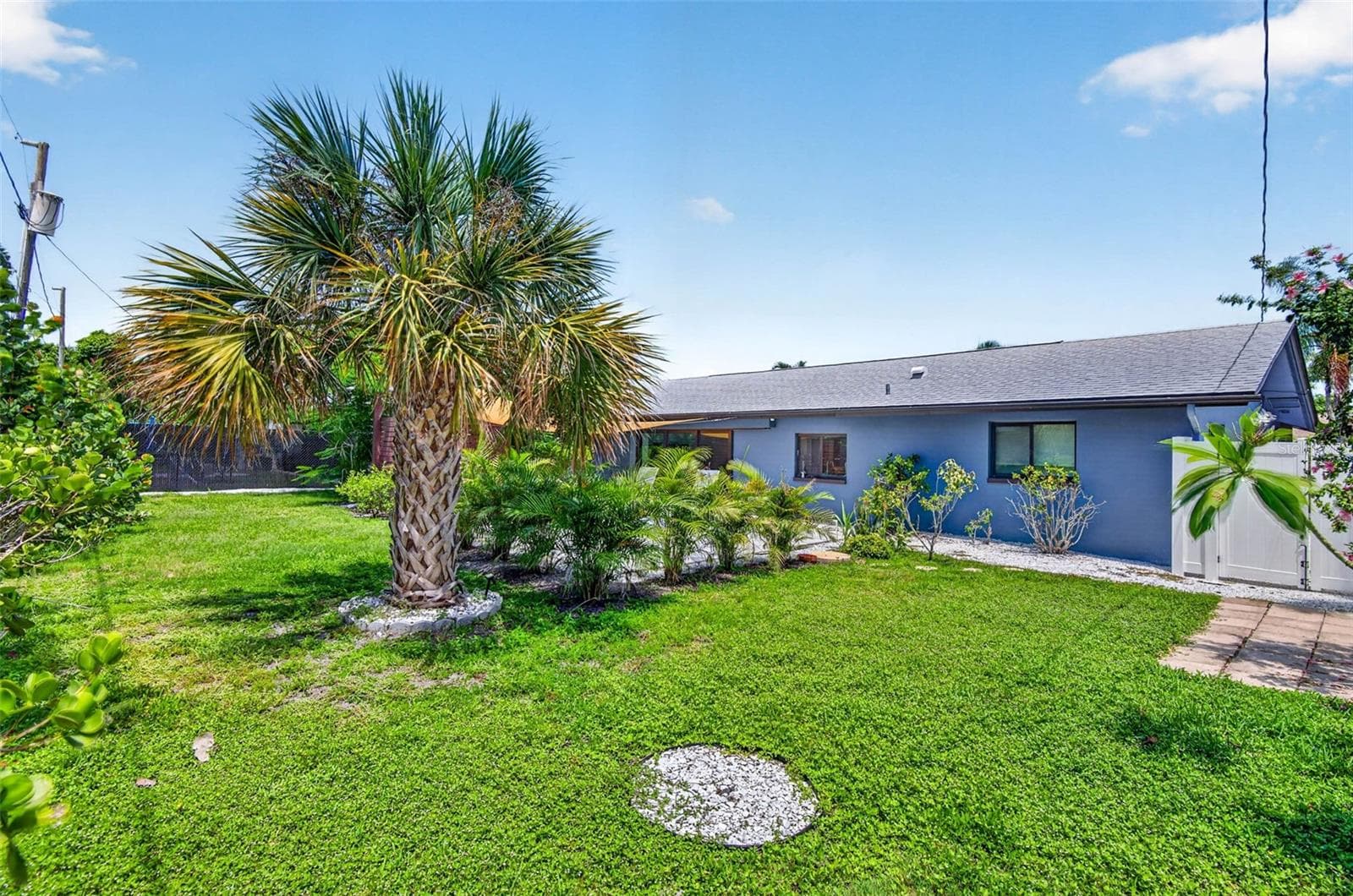 Extra Room for Large Pool and Spa - 114 12TH ST, BELLEAIR BEACH