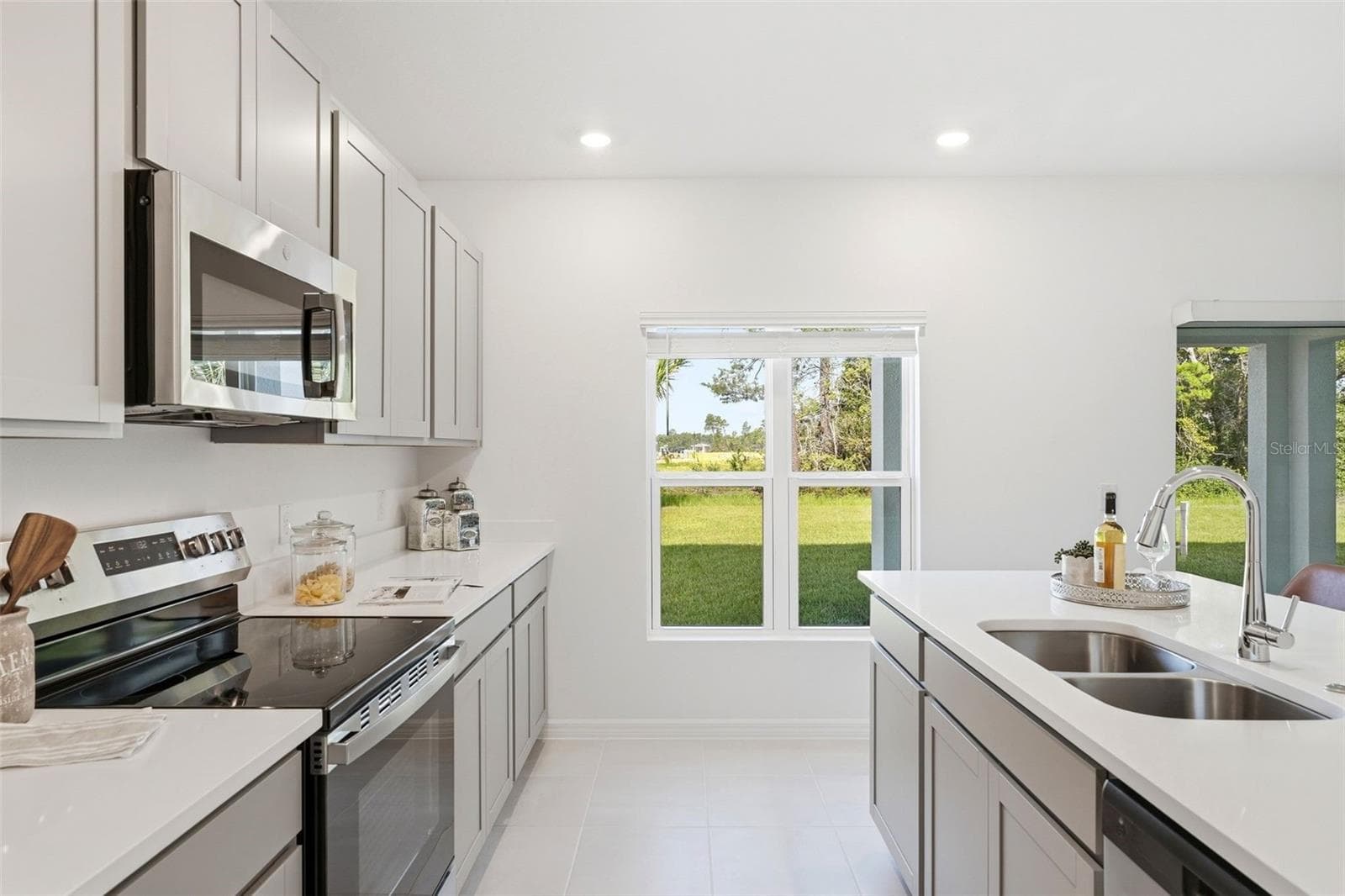 Kitchen - 748 FARFIELDS ST, DELAND