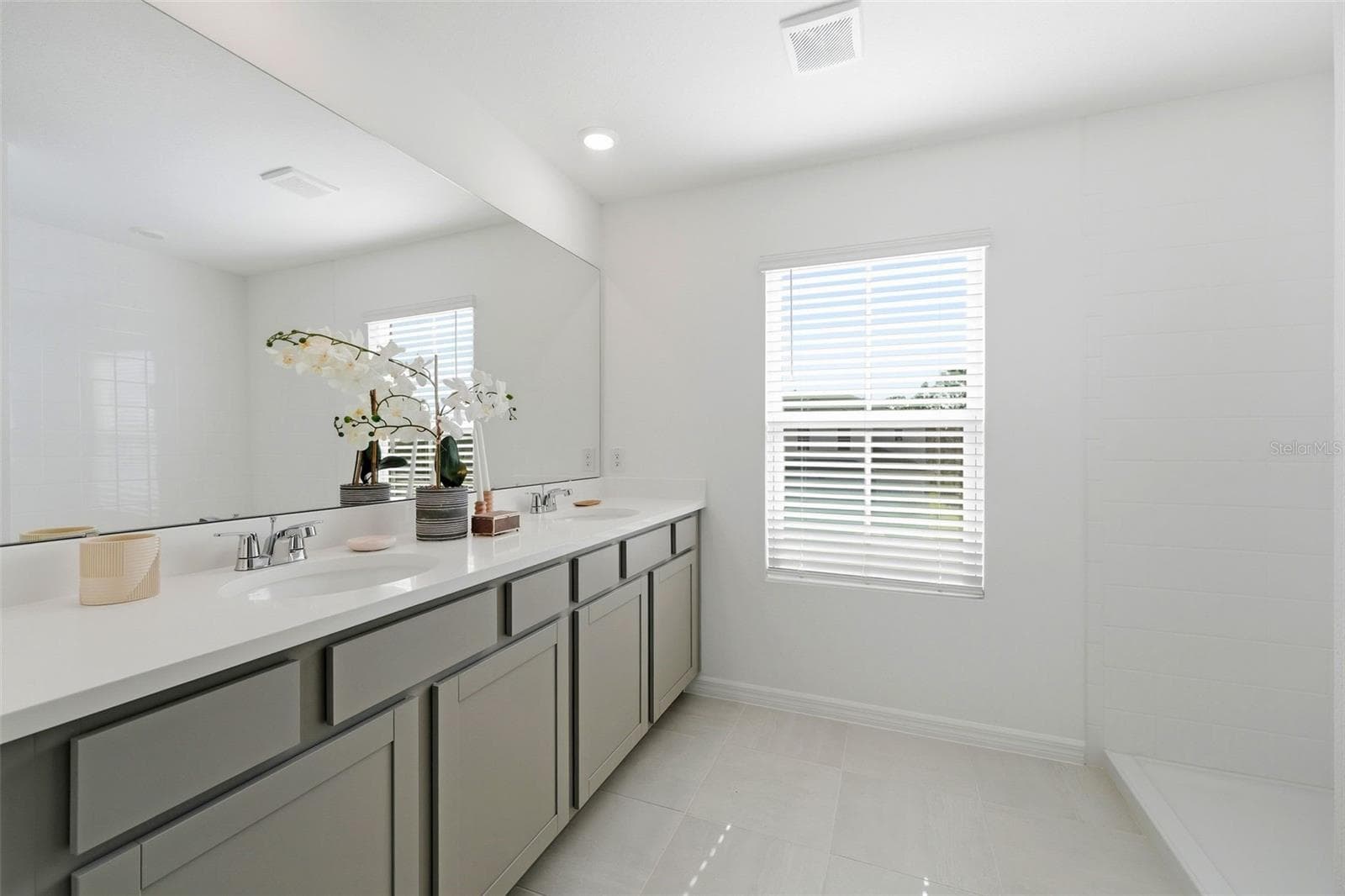 Primary Bathroom - 748 FARFIELDS ST, DELAND