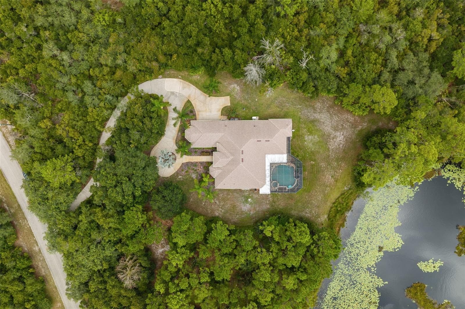 Single Family Residence at 420 VALLEY STREAM DR, GENEVA, photo 52 of 57