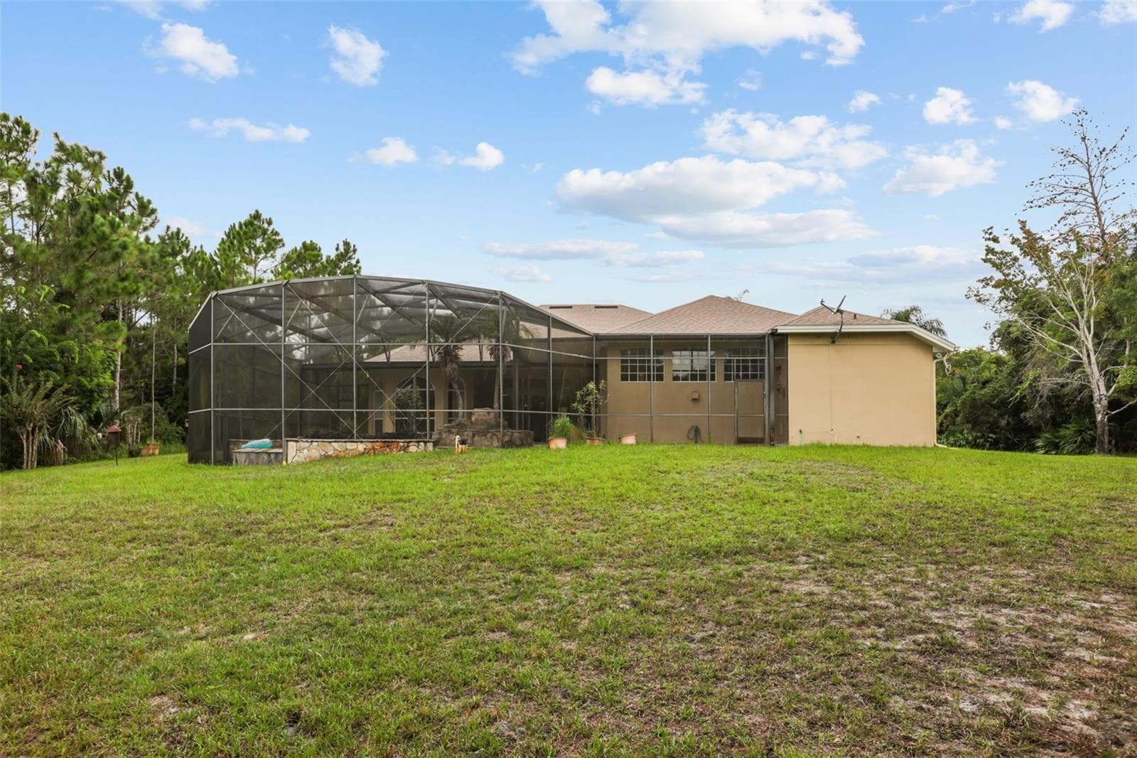 Single Family Residence at 420 VALLEY STREAM DR, GENEVA, photo 54 of 57