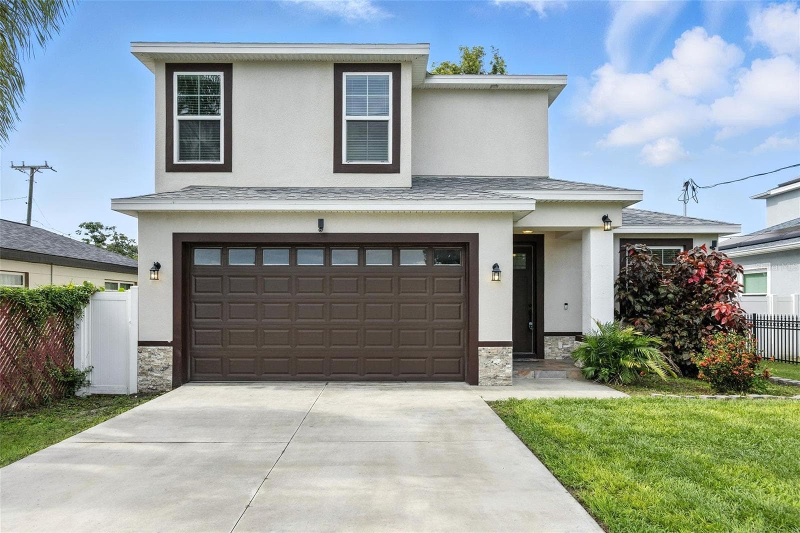 Single Family Residence at 2519 W HIAWATHA ST, TAMPA, photo 2 of 30