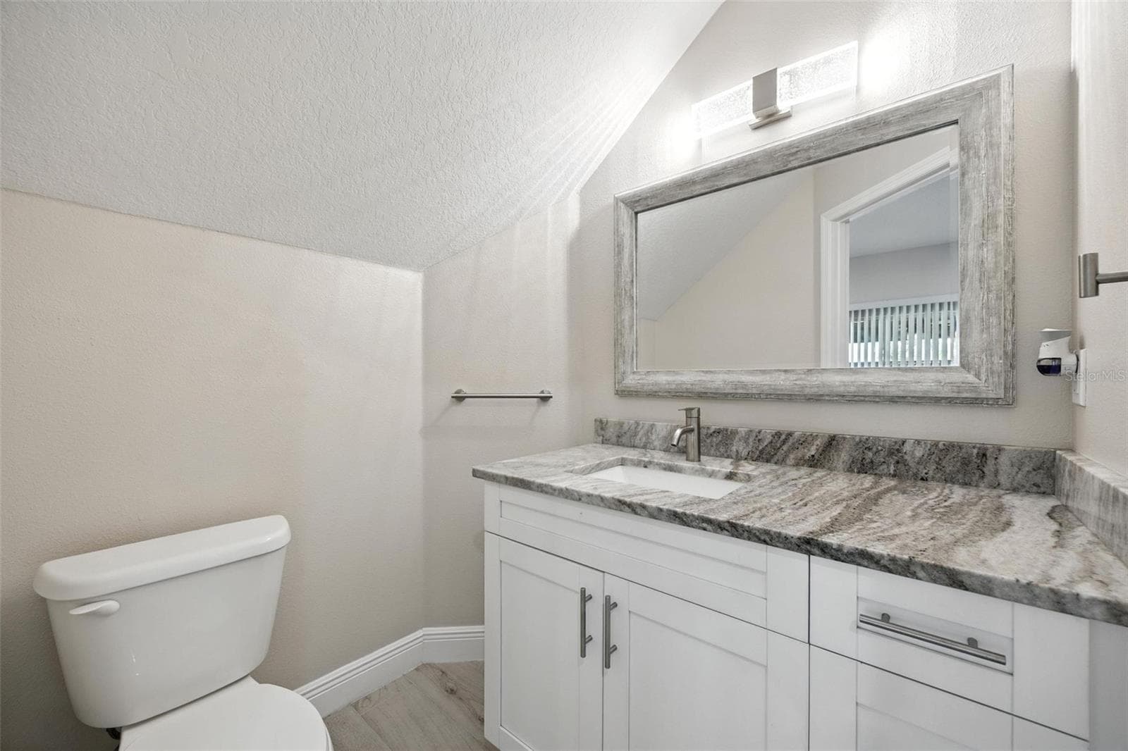 Single Family Residence at 2519 W HIAWATHA ST, TAMPA, photo 13 of 30