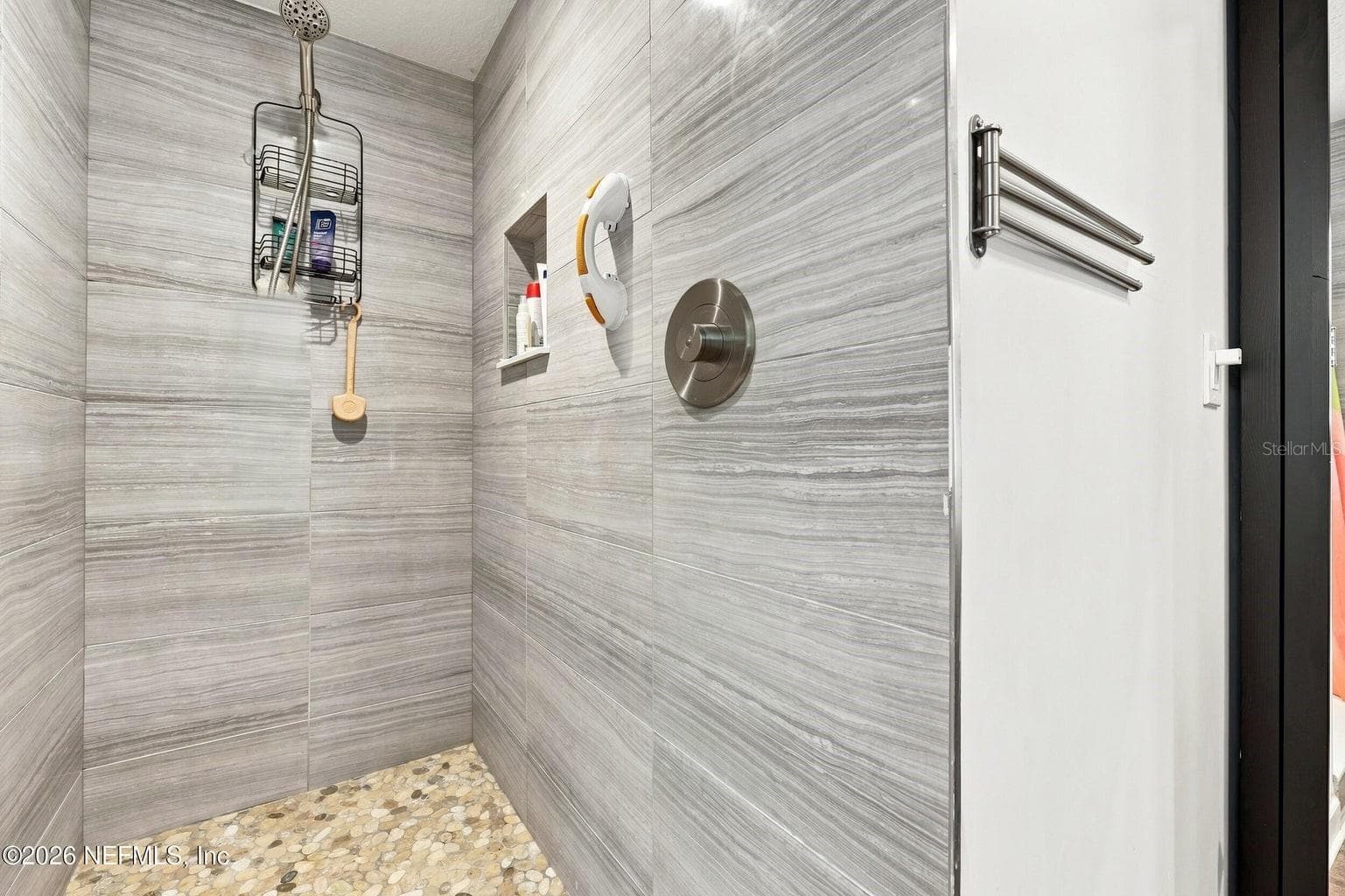 Bathroom - 905 SAINT JOHNS AVE, GREEN COVE SPRINGS