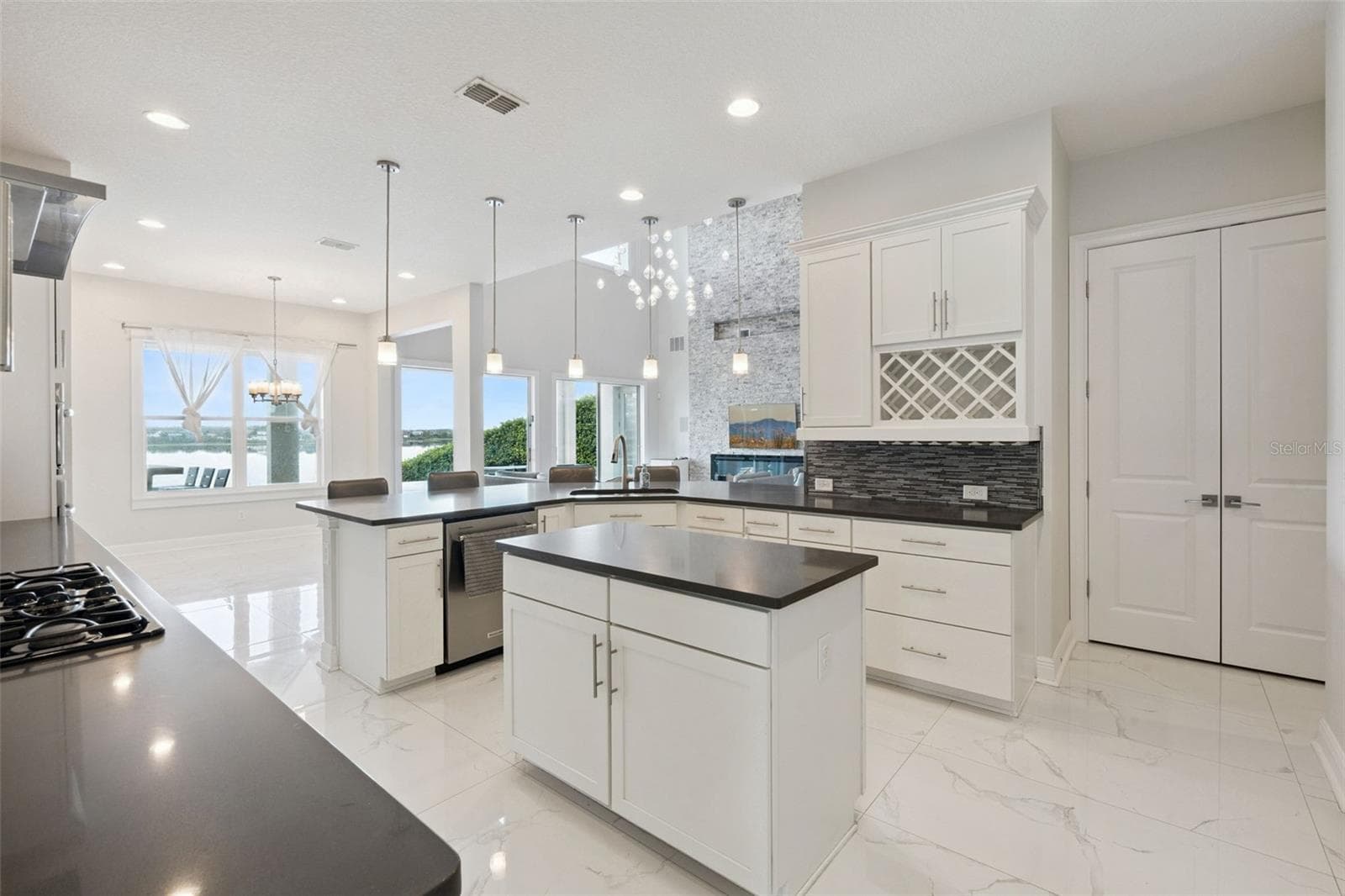 Single Family Residence at 7693 GREEN MOUNTAIN WAY, WINTER GARDEN, photo 15 of 66