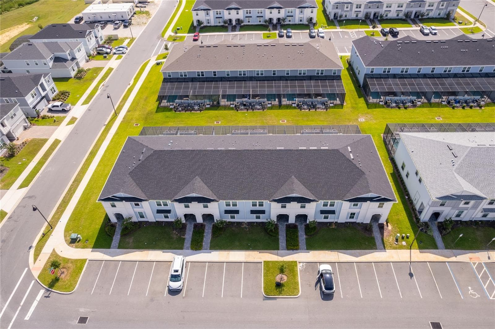 Single Family Residence at 1274 SHORESIDE ST, CLERMONT, photo 2 of 37