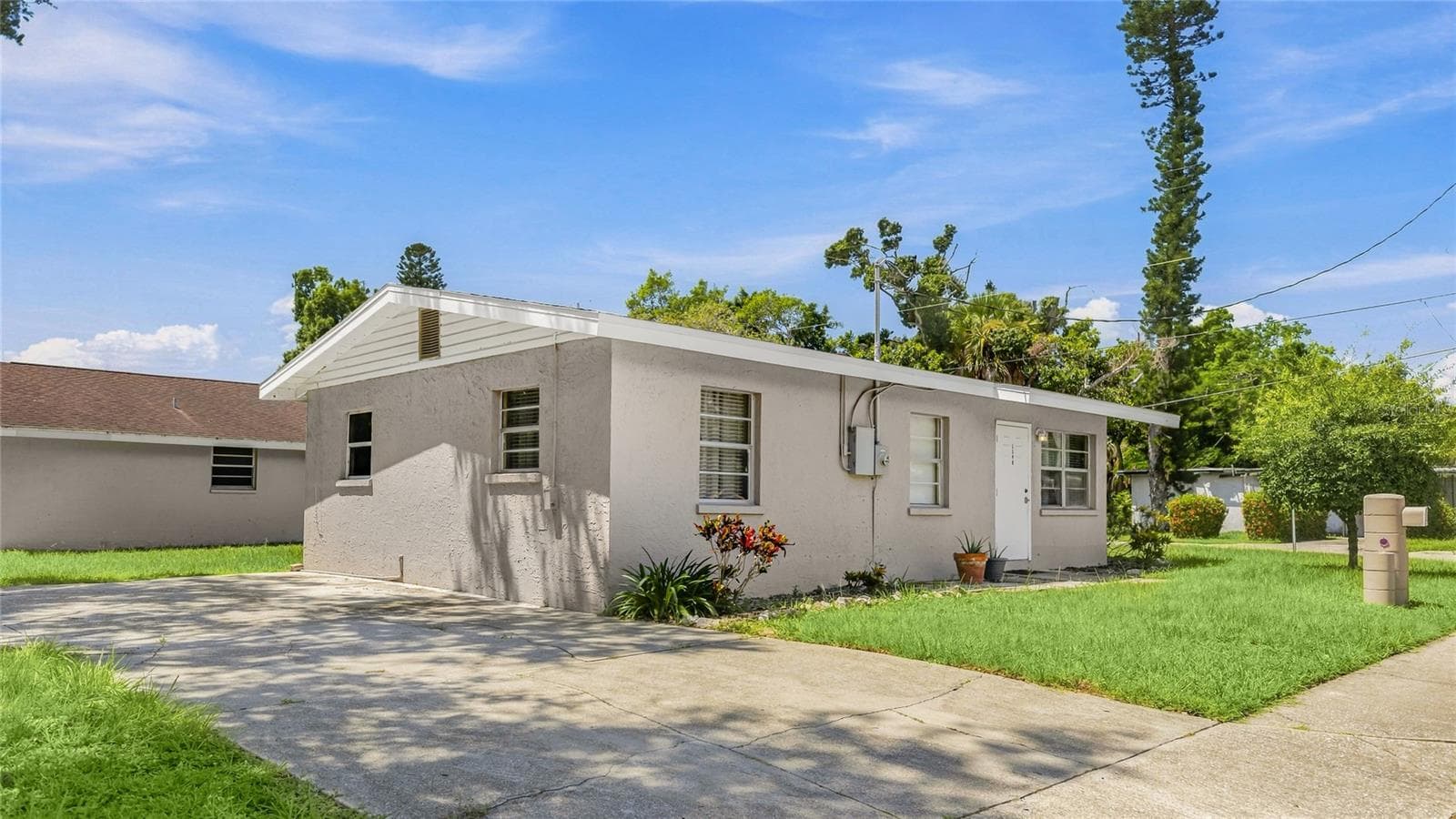Single Family Residence at 1598 29TH ST, SARASOTA, photo 2 of 20
