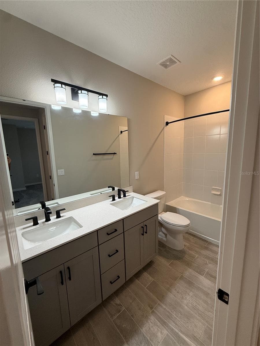 Bath 3 (2nd floor) - 15363 WILLOW RIDGE DR, MONTVERDE