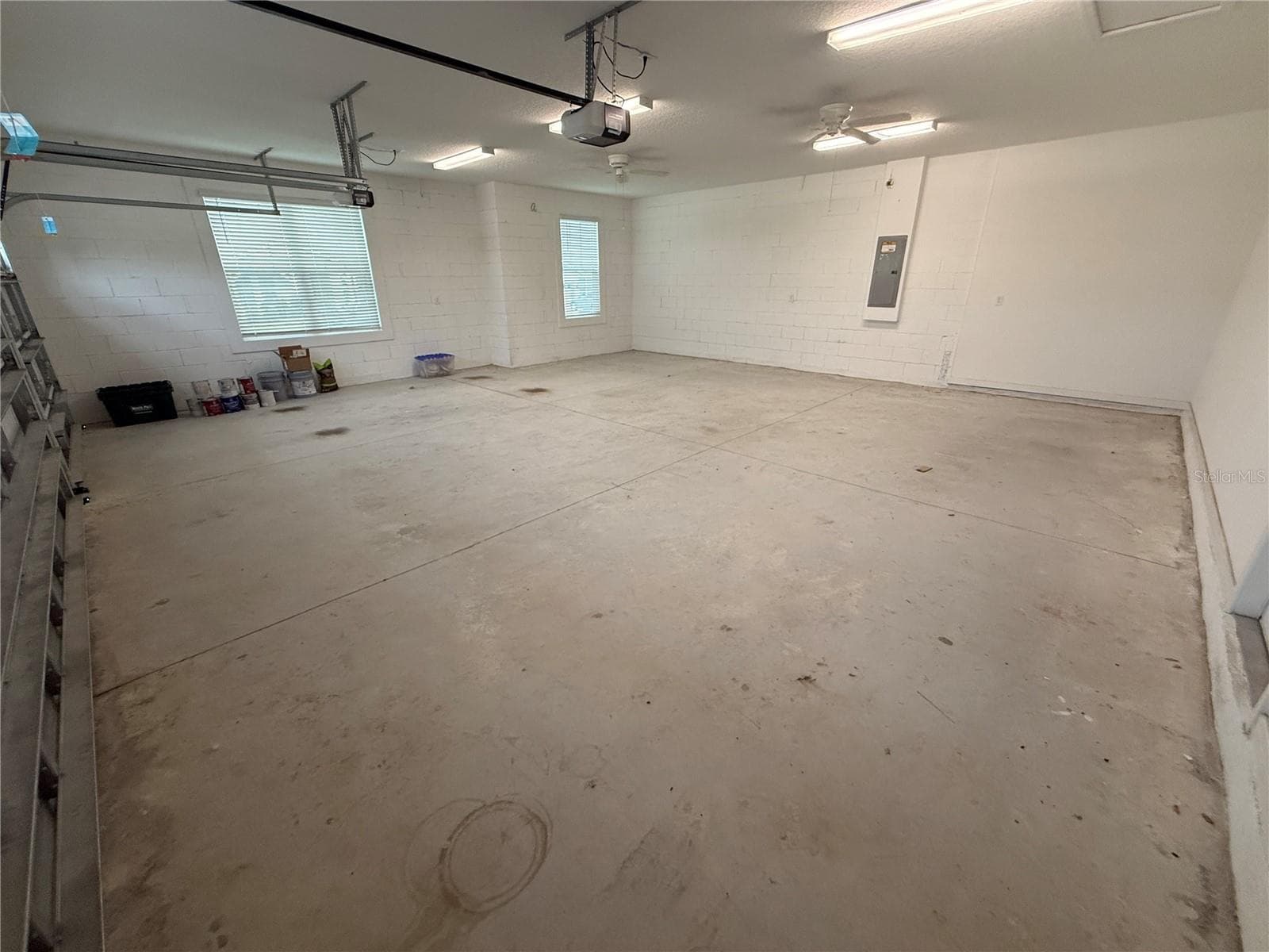 Huge 900 sq ft garage - 15363 WILLOW RIDGE DR, MONTVERDE