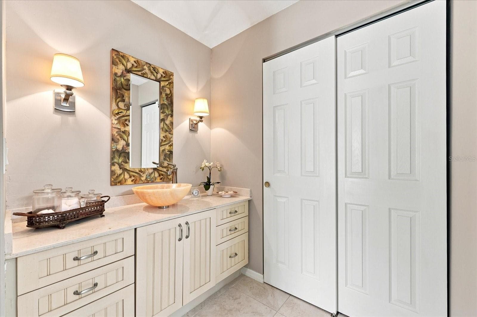 Primary Bathroom 1 of 2 vanities.  Walk-in closet! - 3252 RINGWOOD MDW #81, SARASOTA