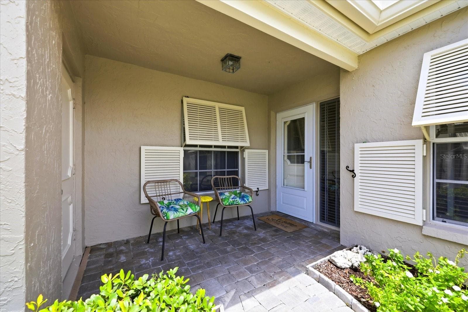 Welcoming front porch! - 3252 RINGWOOD MDW #81, SARASOTA