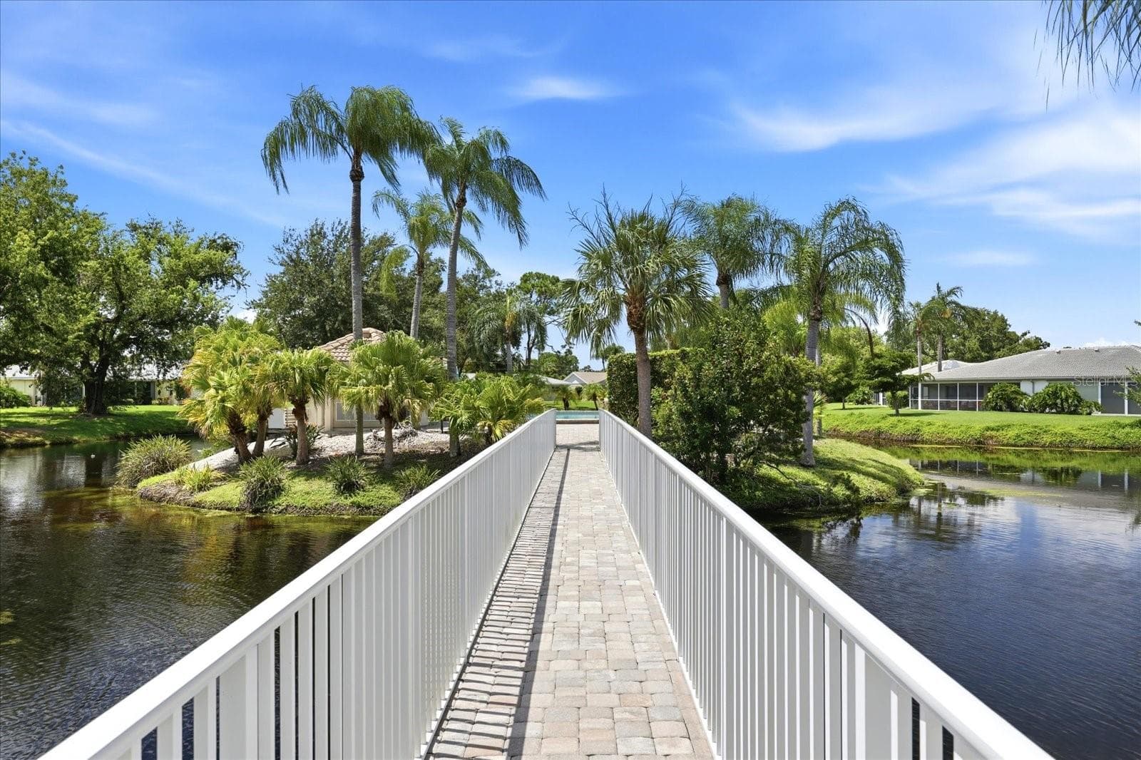Follow me across the bridge to the island that has a community pool! - 3252 RINGWOOD MDW #81, SARASOTA