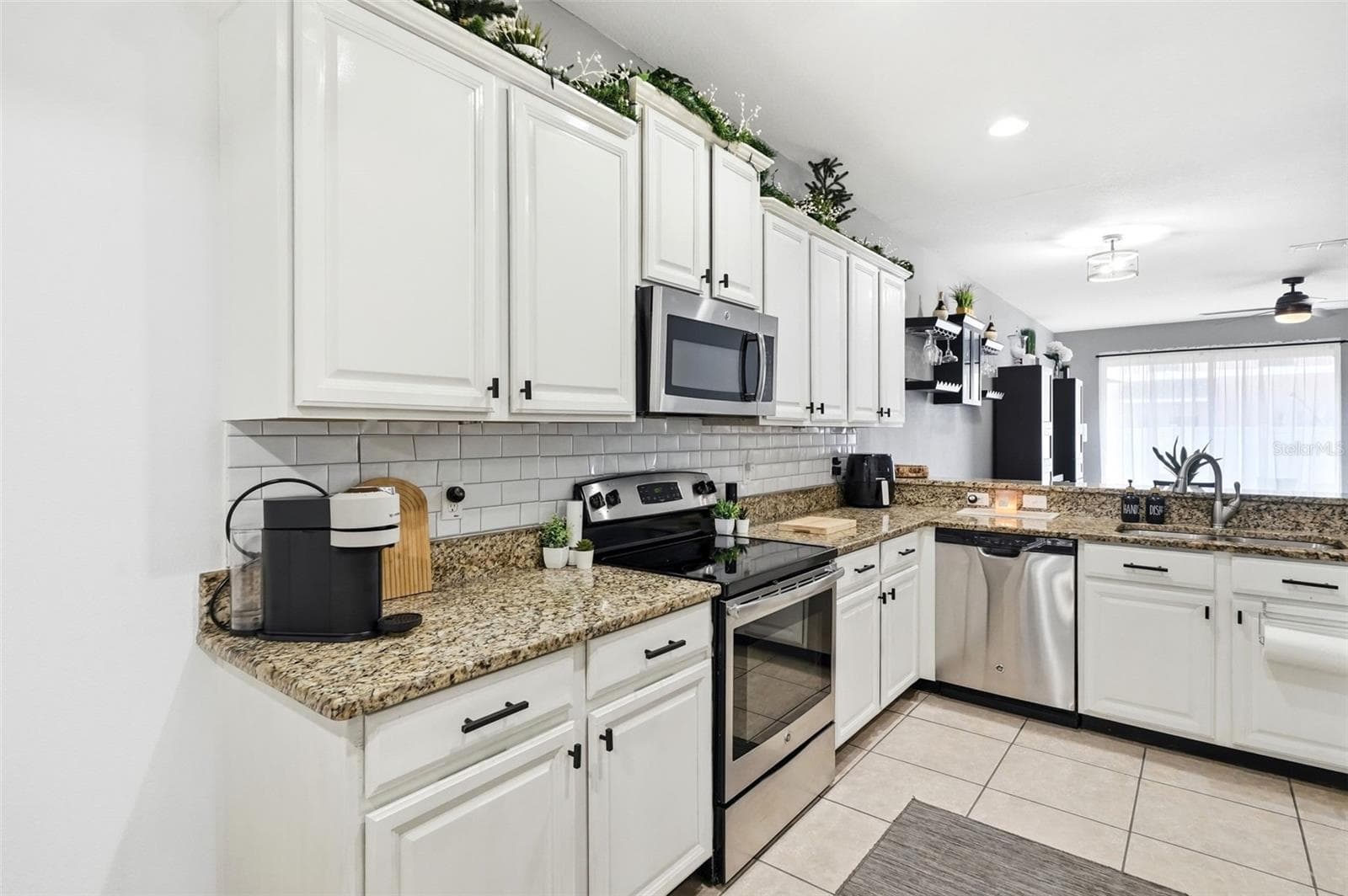 Townhouse at 9484 TRUMPET VINE LOOP, TRINITY, photo 9 of 39