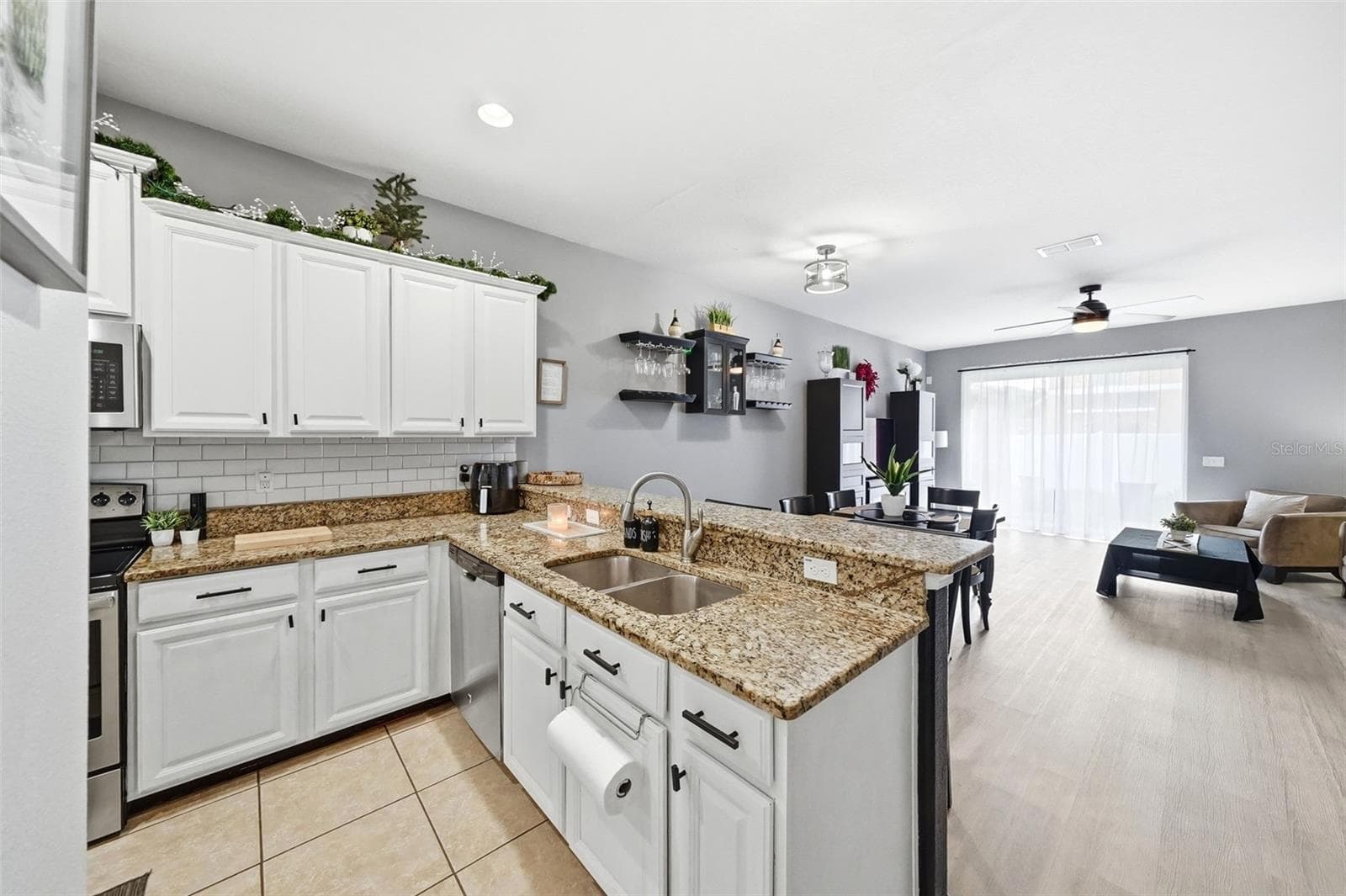 Townhouse at 9484 TRUMPET VINE LOOP, TRINITY, photo 12 of 39