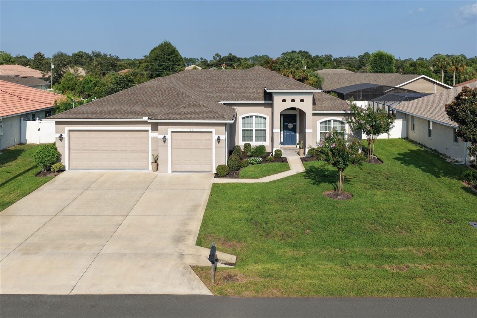15 FAIRCHILD LN