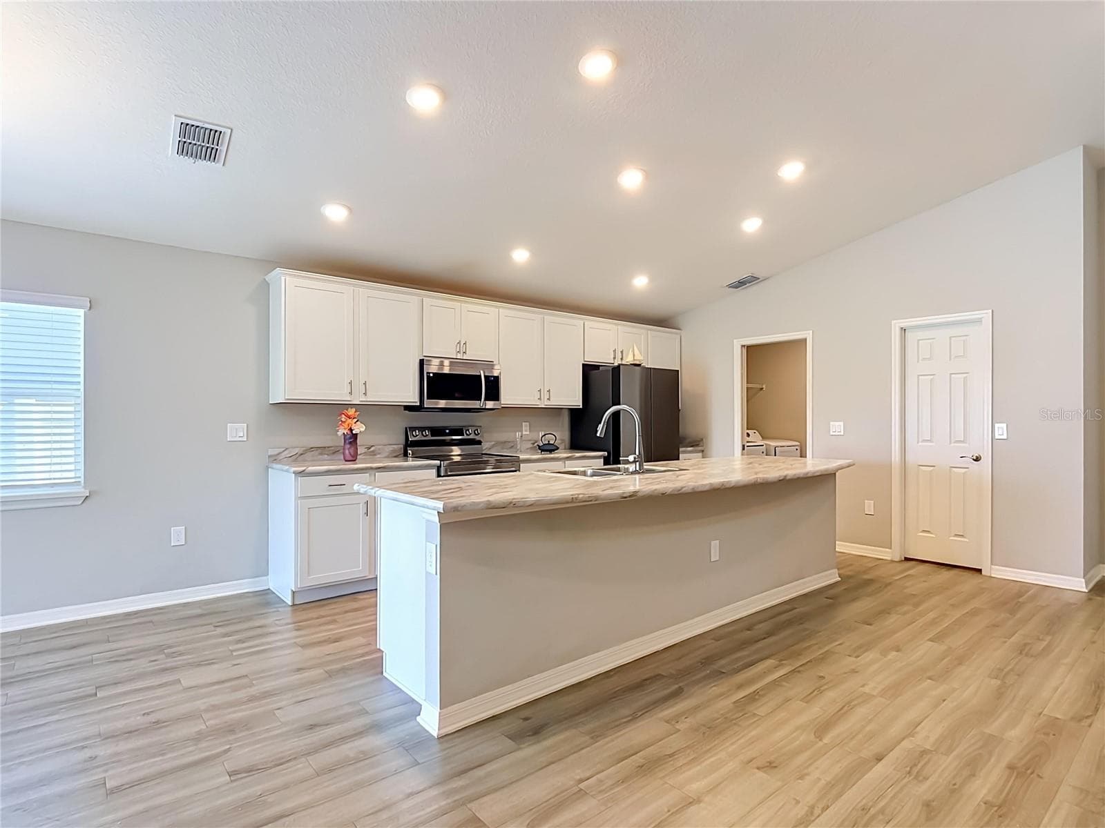 Single Family Residence at 1235 MOUNTAIN FLOWER LN, DAVENPORT, photo 18 of 74