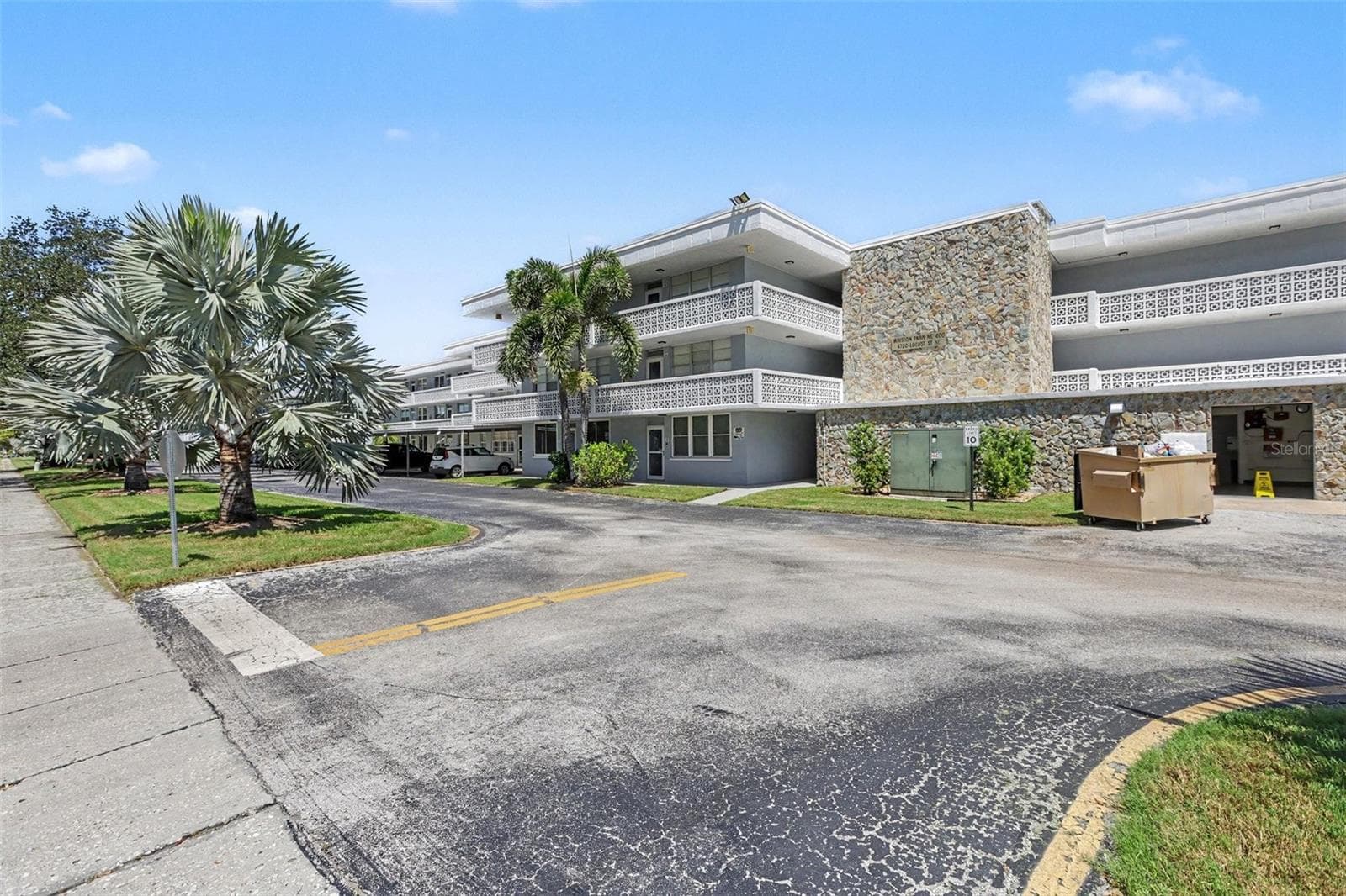 Condominium at 4720 LOCUST ST NE #206, ST PETERSBURG, photo 33 of 34