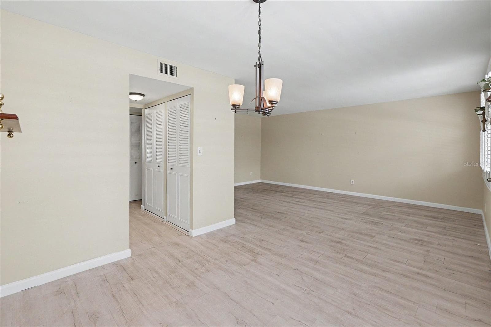 Condominium at 4720 LOCUST ST NE #206, ST PETERSBURG, photo 5 of 34