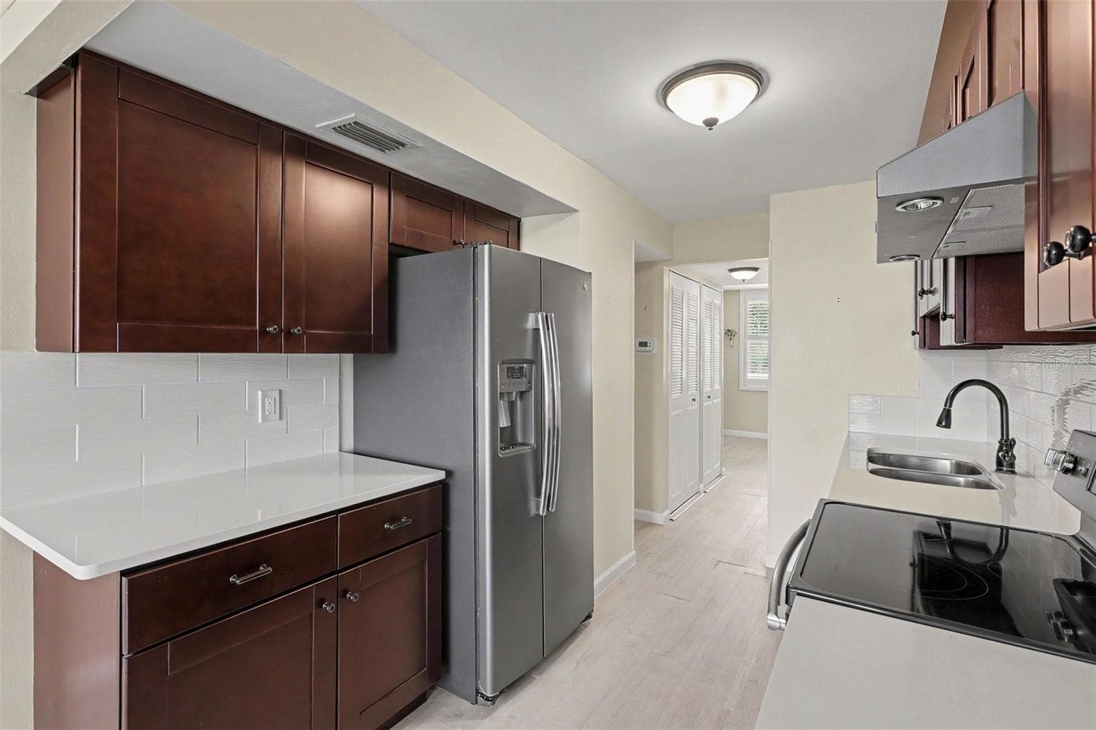 Condominium at 4720 LOCUST ST NE #206, ST PETERSBURG, photo 9 of 34