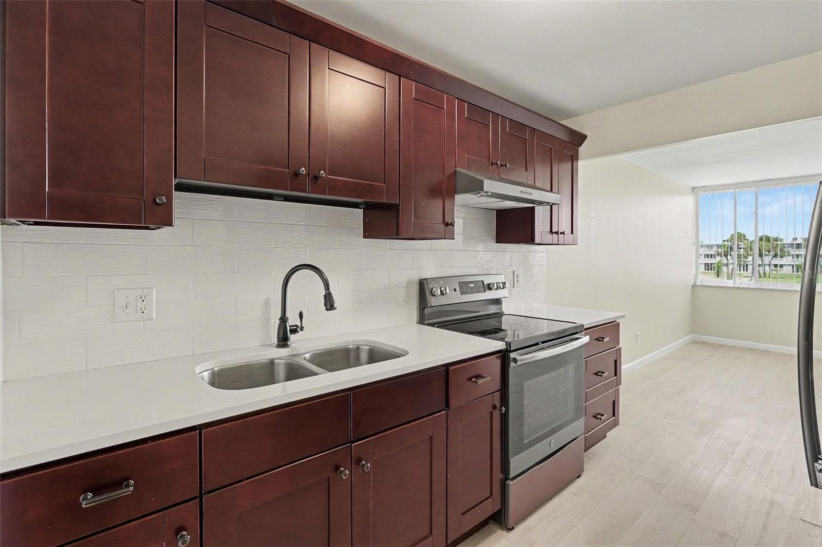 Condominium at 4720 LOCUST ST NE #206, ST PETERSBURG, photo 8 of 34