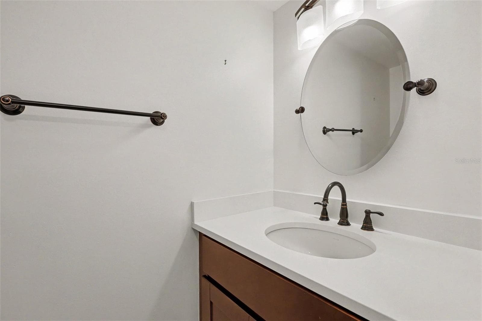 Half Bath - 4720 LOCUST ST NE #206, ST PETERSBURG