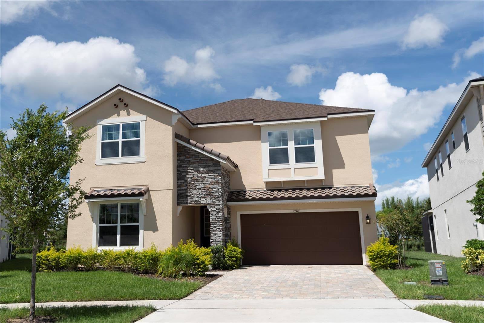 8981 AMELIA DOWNS TRL