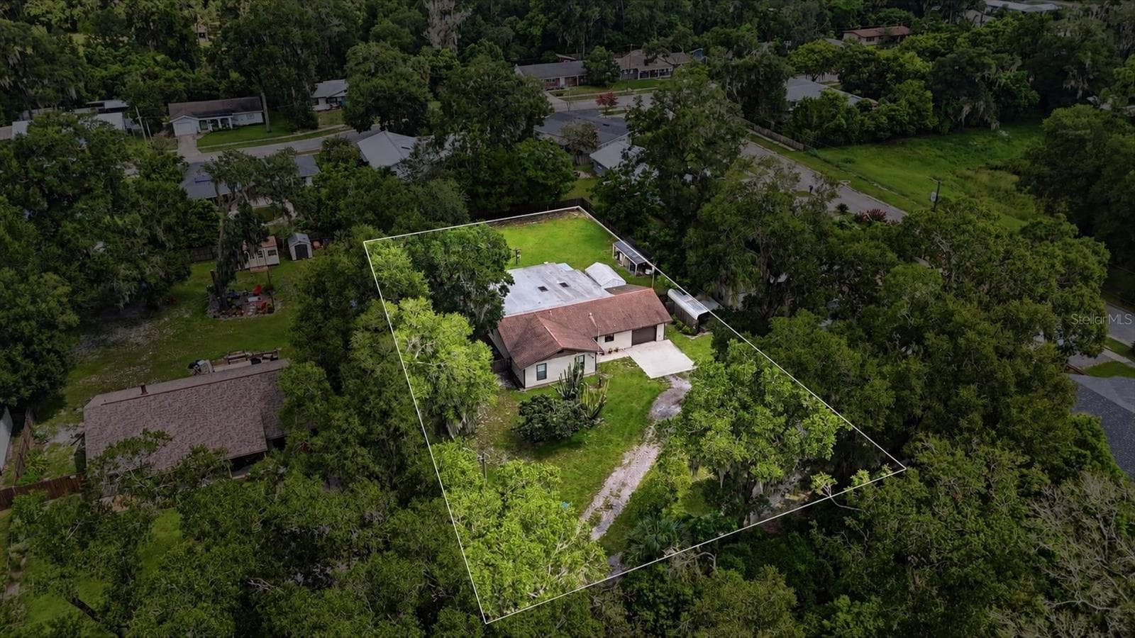 PROPERTY LOT LINES - 1555 ROWE LN, DELAND