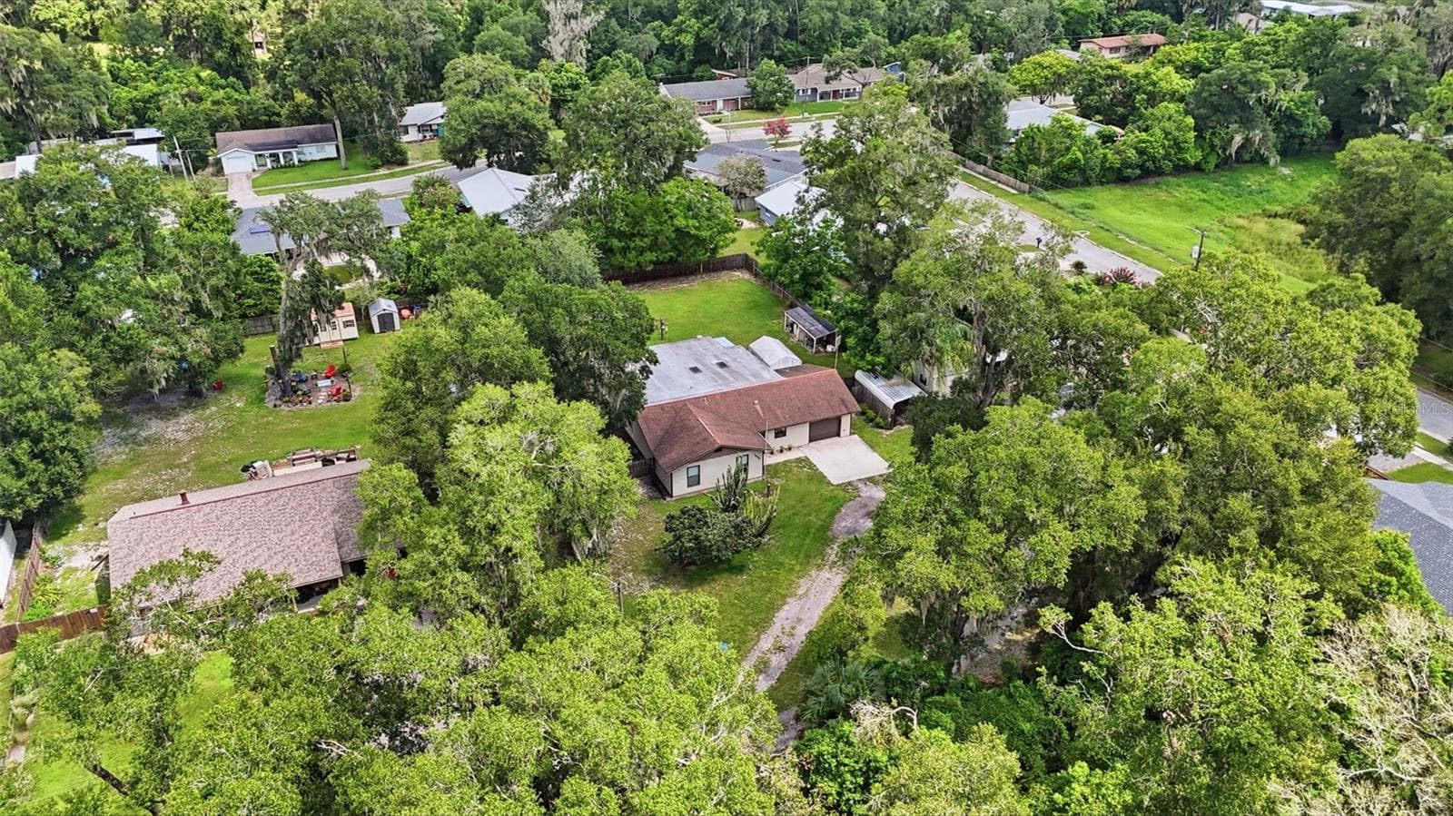 FRONT AERIAL VIEW - 1555 ROWE LN, DELAND