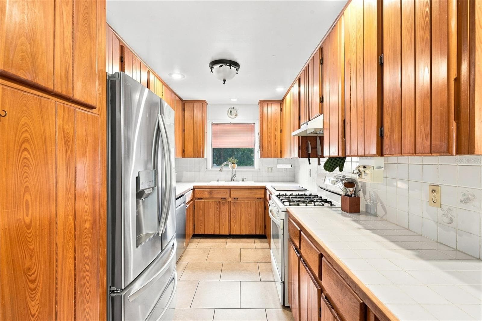 KITCHEN - 1555 ROWE LN, DELAND