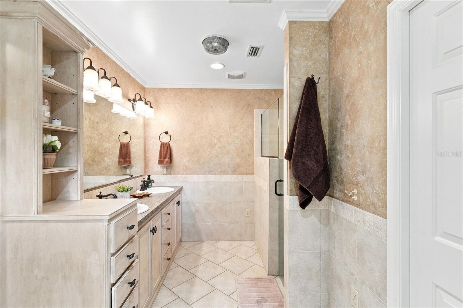 PRIMARY BATHROOM - 1555 ROWE LN, DELAND