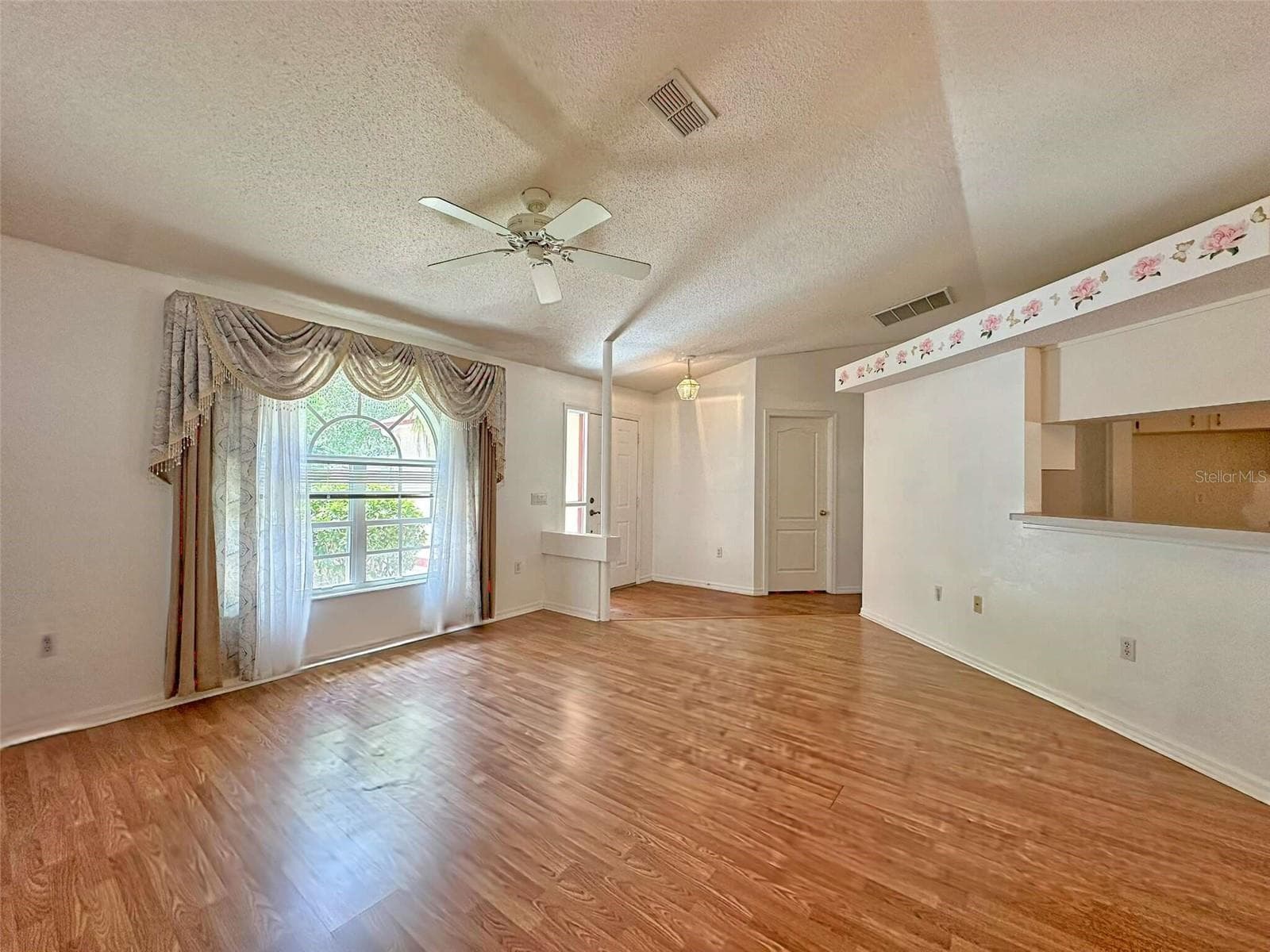 Single Family Residence at 8421 PEORIA ST, SPRING HILL, photo 5 of 43
