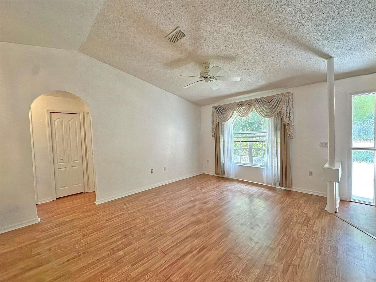 Single Family Residence at 8421 PEORIA ST, SPRING HILL, photo 7 of 43