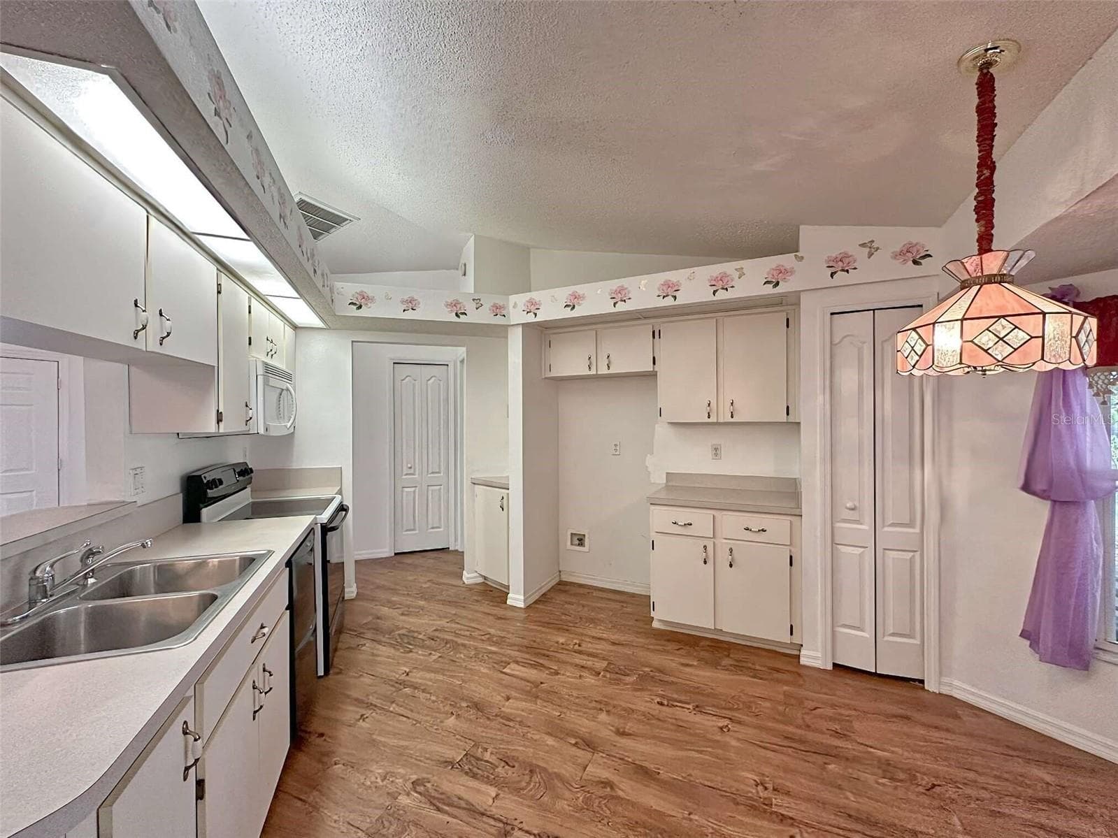 Single Family Residence at 8421 PEORIA ST, SPRING HILL, photo 11 of 43