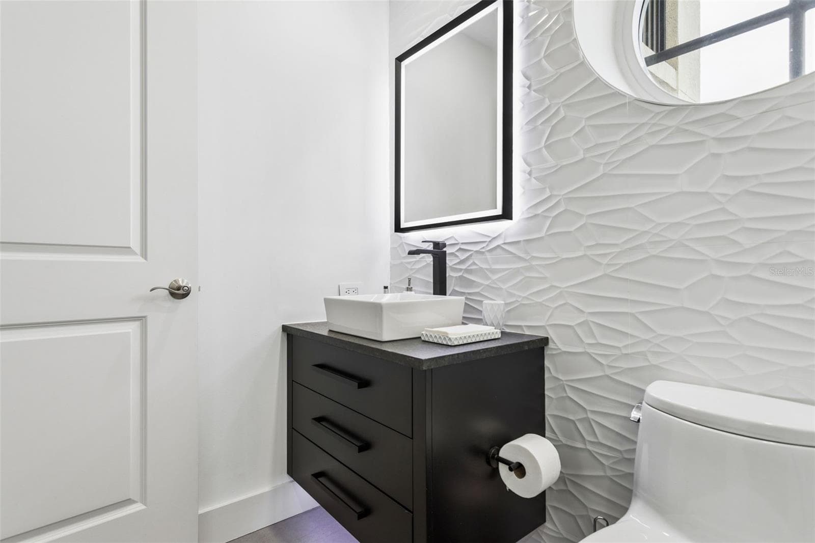 Condominium at 5823 BOWEN DANIEL DR #1501, TAMPA, photo 51 of 95