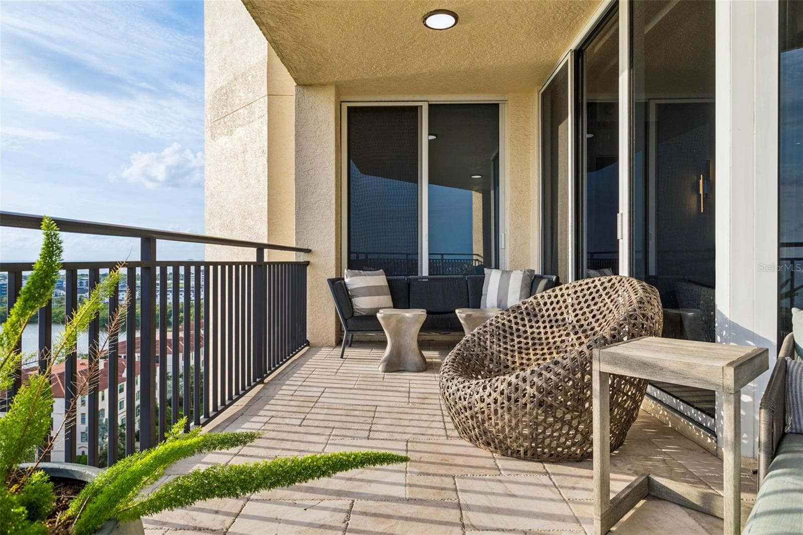 Condominium at 5823 BOWEN DANIEL DR #1501, TAMPA, photo 59 of 95