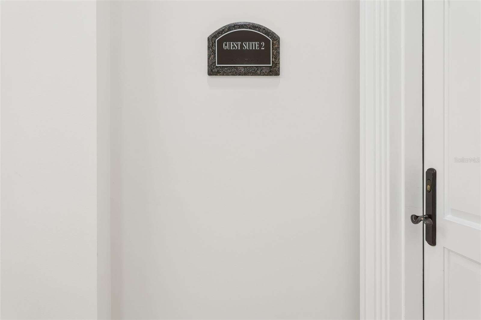 Guest Suites in Castillo Tower - 5823 BOWEN DANIEL DR #1501, TAMPA